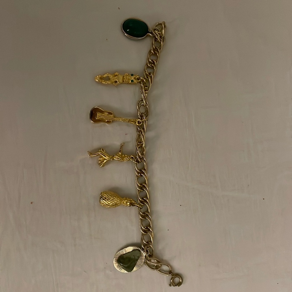 Gold Tone Charm Bracelet 6 Charms